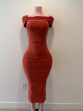 Rust Bodycon Off-Shoulder Midi Dress